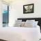 Beach luxury retreat- 2 bedroom, 2 bathroom, shops, pet friendly, parking