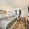 RIVER OAK INN