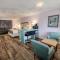 RIVER OAK INN