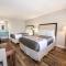 RIVER OAK INN