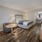 RIVER OAK INN