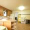 Large 5BR2BA Home with Fenced Yard - Dyer House