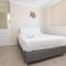 114 Elizabeth Pde