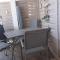 Mignon studio avec veranda à 10 mn du centre en voiture - 法兰西堡