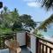 Coconut Palm beach restaurant and rooms - 迪克韦勒