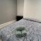 Cozy two bed in Brixton next to station - Londres