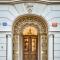 ROY 2 bdr Apartment with Prague Castle View, Parking & AC - Praha