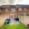 Knaphill - 2 Bedroom Terrace House - With Garden - Brookwood