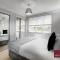 Wokingham - 2 Bedroom Ground Floor Flat - With Parking