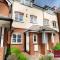 Wokingham - 2 Bedroom Ground Floor Flat - With Parking