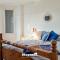 Spacious 6-bed With Large Patio And Free Parking