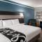 La Quinta Inn by Wyndham Victoria