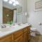 Modern Haven with King Suite and Impeccable Location Modern Haven with King Suite and Impeccable Location