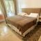 Villa and Pool walk to Palm Beach ideal for GROUPS
