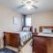 12 Mi to DIA Cozy Denver Townhome with Fireplace!