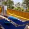 Beachfront apartment No 3 with fantastic sea-view, heated pool, close to the sea - Playa de las Américas