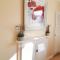 Pulteney Road Apartment