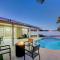 Chic 4BR Home w Pool, Jacuzzi, Billiards & Firepit - Las Vegas