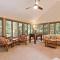 Pocono Chalet / 4 BDRMS / Fireplace