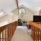 Pocono Chalet / 4 BDRMS / Fireplace