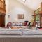 Pocono Chalet / 4 BDRMS / Fireplace
