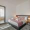 Starlight Luxury Suites