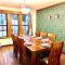 Exotic Lake View & Luxury living w AC, King beds, Pool tbl, Ping-Pong, BBQ, Deck, Boating, fishing, Hiking