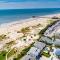 Splash Inn Upper Unit. Heated Pool walk to beach! - Tybee Island
