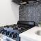 26-4A New Studio prime 20s W D Shared Courtyard