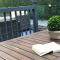 26-4A New Studio prime 20s W D Shared Courtyard