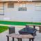 Game Room, Pool & Fire Pit At The Medical Center - 圣安东尼奥
