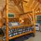 Dreamy Mountain Getaway~Hot Tub~Old Oak Lodge