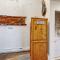 4 Bed 4 Bath Studio Apartment in Fraser - Фрейзер