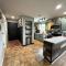 Modern Comfort: Updated Cozy Condo in Indian Point - Branson