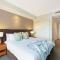 Breezy Harbourfront Resort Escape with Tropical Pool - Darwin
