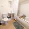 2-Bed, Sleeps 6, 1 Bath, Parking, WiFi - Bramford