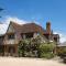 Oldfield house, walking distance of pub & sea