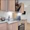 2 Bedroom City Centre Apartment with Free Parking