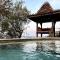 Private Deluxe Villa 20 m Infinitypool Ocean Front - Ambat