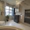 Sirius House - sleeps 7, driveway, garden