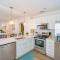 Brand New Tybee Beach Home: Walk to Beach (Unit A) - 泰比岛 Brand New Tybee Beach Home: Walk to Beach (Unit A) - 泰比岛