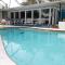 Wave Cave - Beach, Heated Pool, BBQ, Family, Friends, Fun