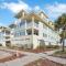 Tybee Dream: 2 Bed 2 Bath Condo w/ rooftop Pool Tybee Dream: 2 Bed 2 Bath Condo w/ rooftop Pool