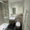Luxury Canal-side Apartment, Hemel Hempstead, Free parking, Perfect for Contractors