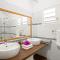 Beautiful suite S12 with pool and sea view