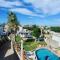 Hill House Mazatlan - Bed & Breakfast