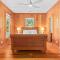 Chasing Waves Luxury Edisto Home 3 mins to Beach - جزيرة اديستو