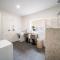 Ambrosia - Designer 3BR WiFi - Kensington and Norwood