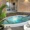 Private Villa in Norwich Inn & Spa- Full kitchen, Jacuzzi, Sauna, near Mohegan Sun - Норидж