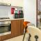 Oraya - Cozy 2BR in Reva Residence I Direct Pool Access - Dubaj